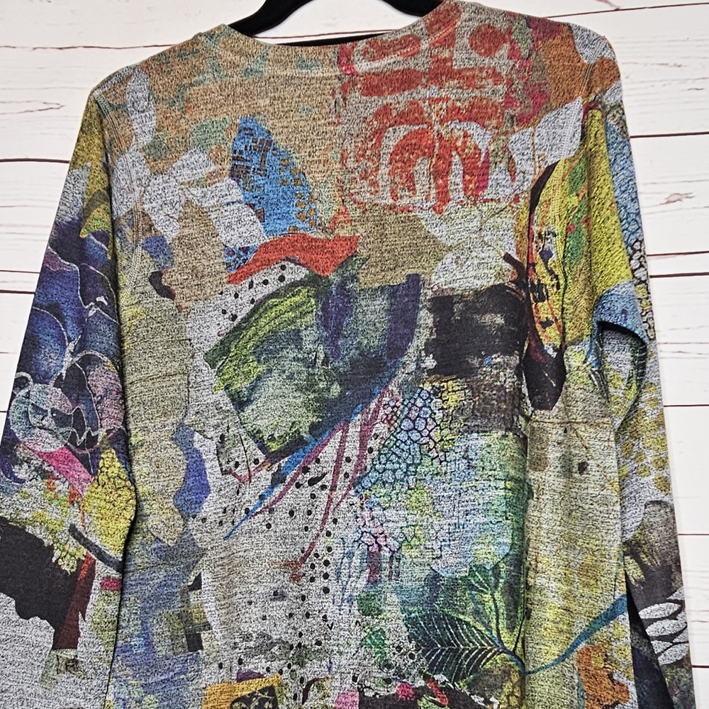 Inoah Wearable Art Long Sleeve V-Neck Bold Tunic - Picture 5 of 14